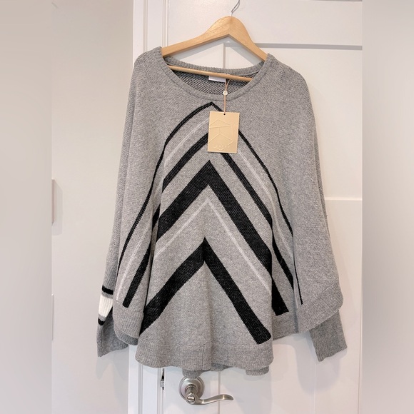 NWT KAFFE Jean Knit Poncho L/XL - Picture 4 of 7